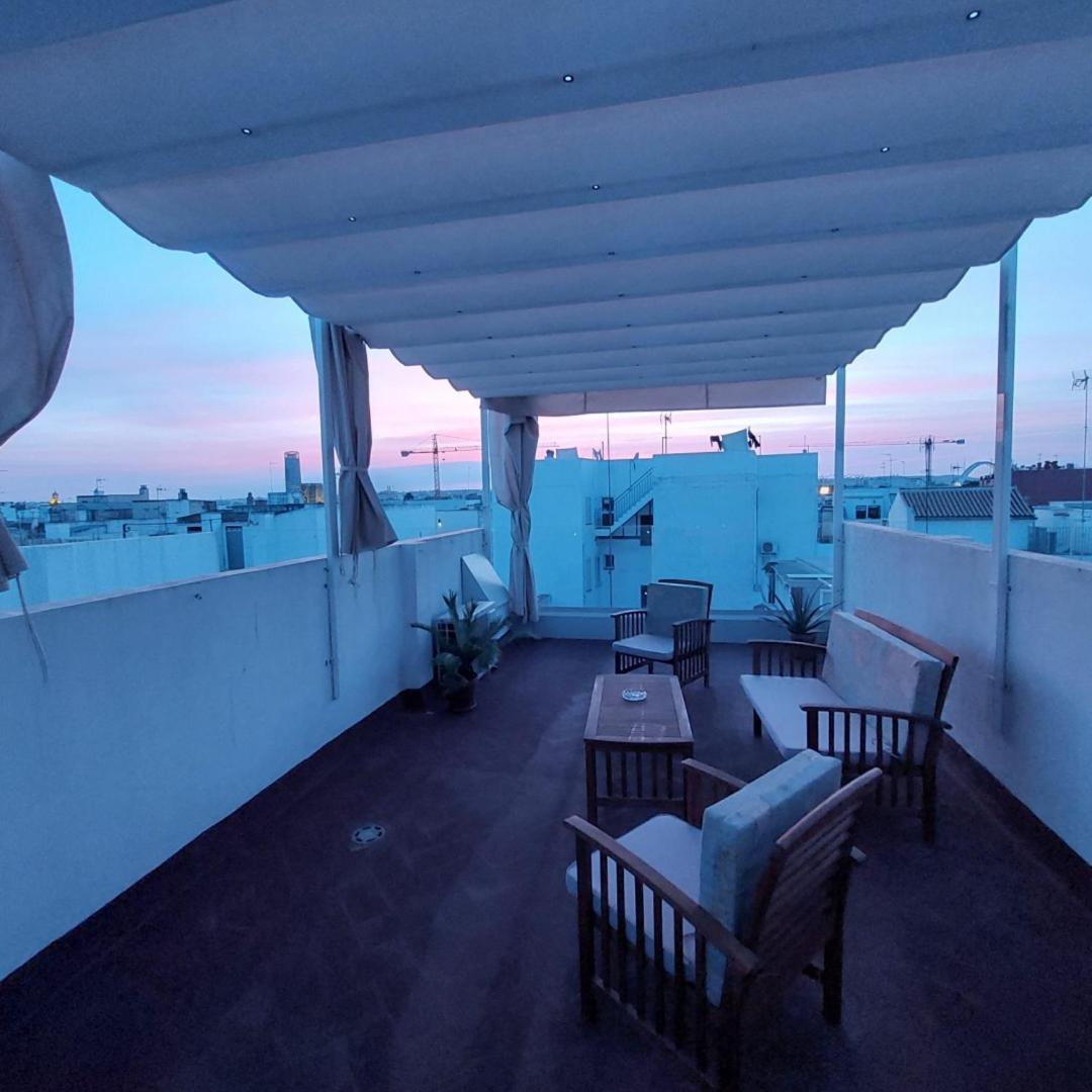Mintystay - Penthouse Feria Apartment